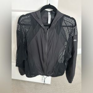 Alo Yoga Windbreaker with Hood Black Medium